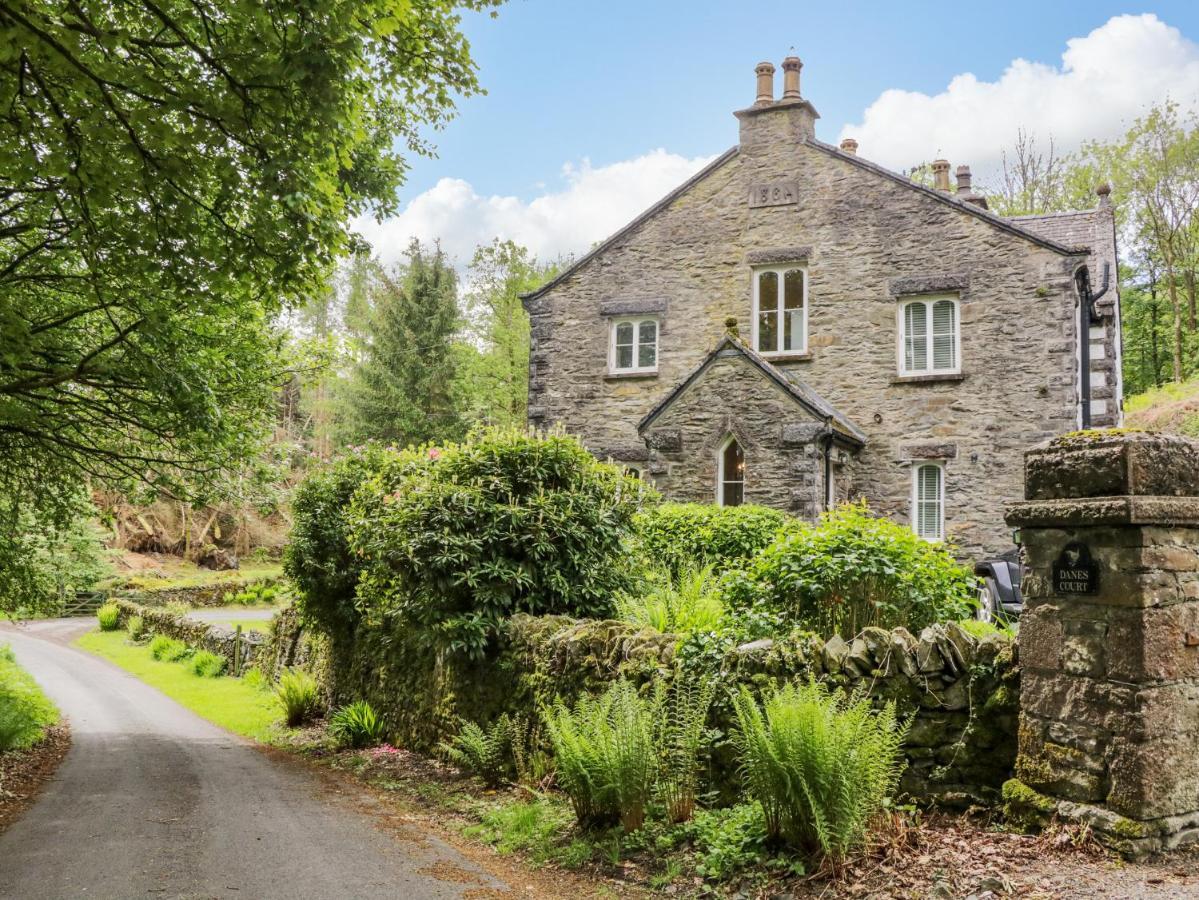 Danes Court Villa Bowland Bridge Exterior photo